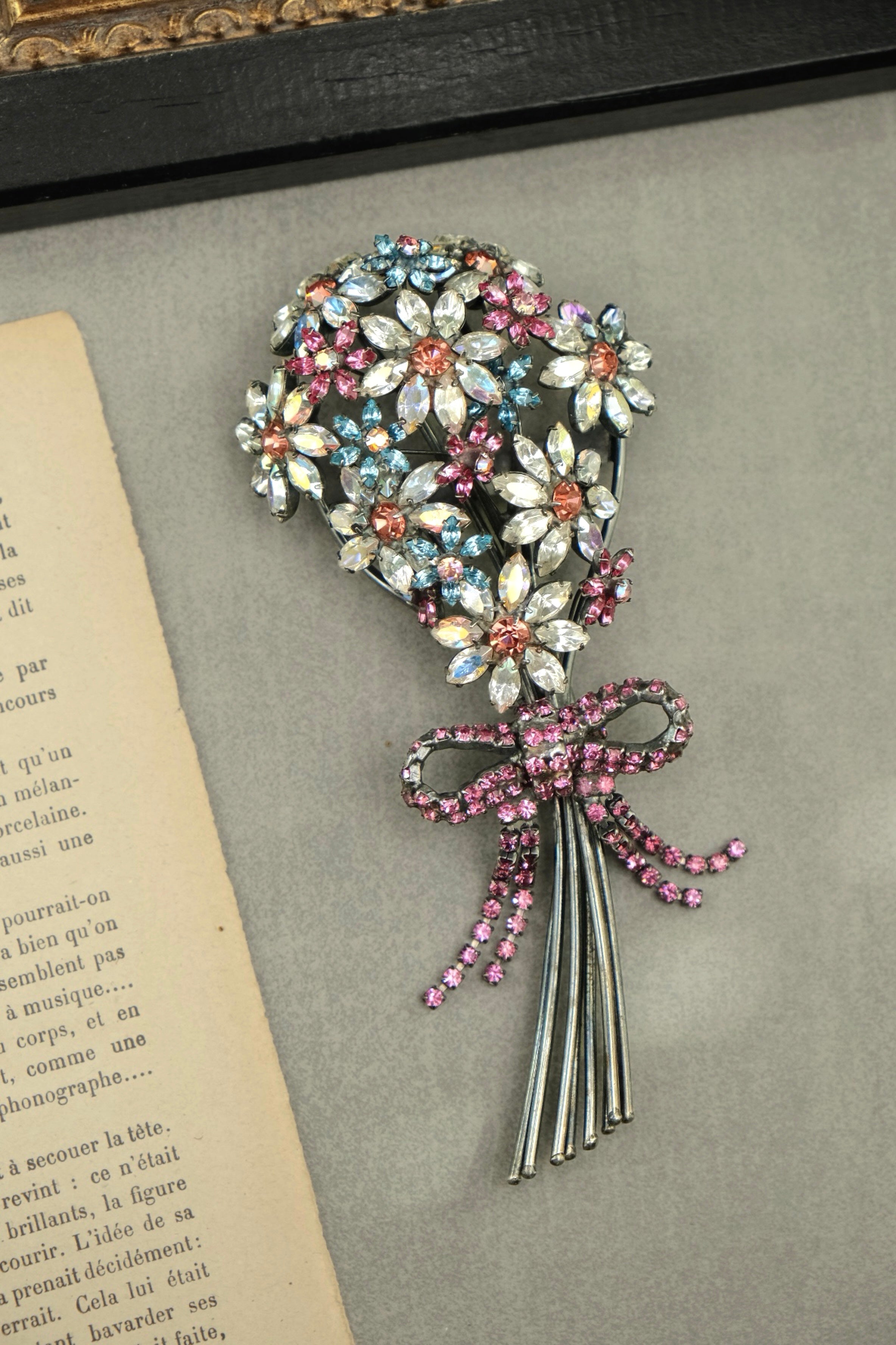 Vintage Dorothy Bauer Giant Dimensional Floral Bouquet Brooch – Aurora Borealis Rhinestones, Art Statement Piece, 16cm