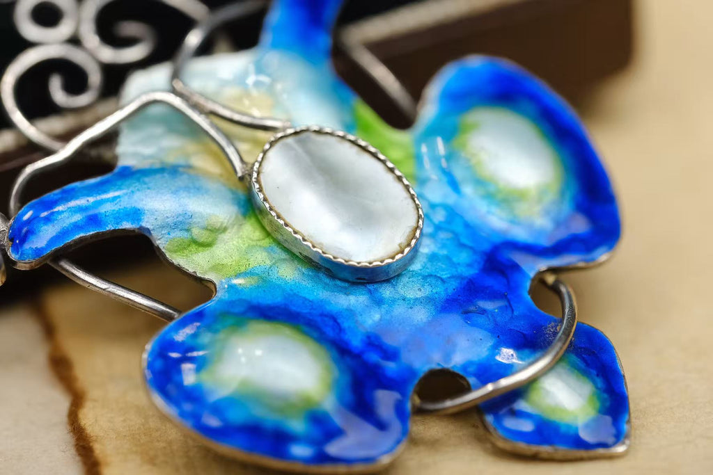 circa 1910s Arts and Crafts sterling silver enamel tulip pendant necklace enamel and mother-of-pearl detail