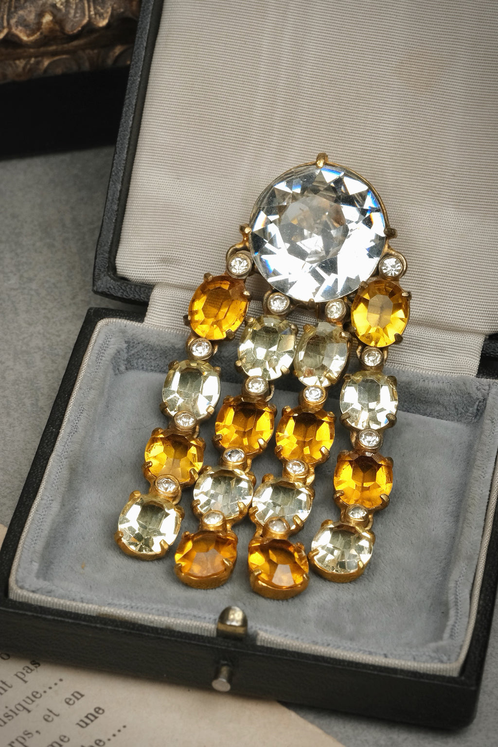 Vintage Unsigned Eisenberg Original Waterfall Dangle Fur Clip| Brooch