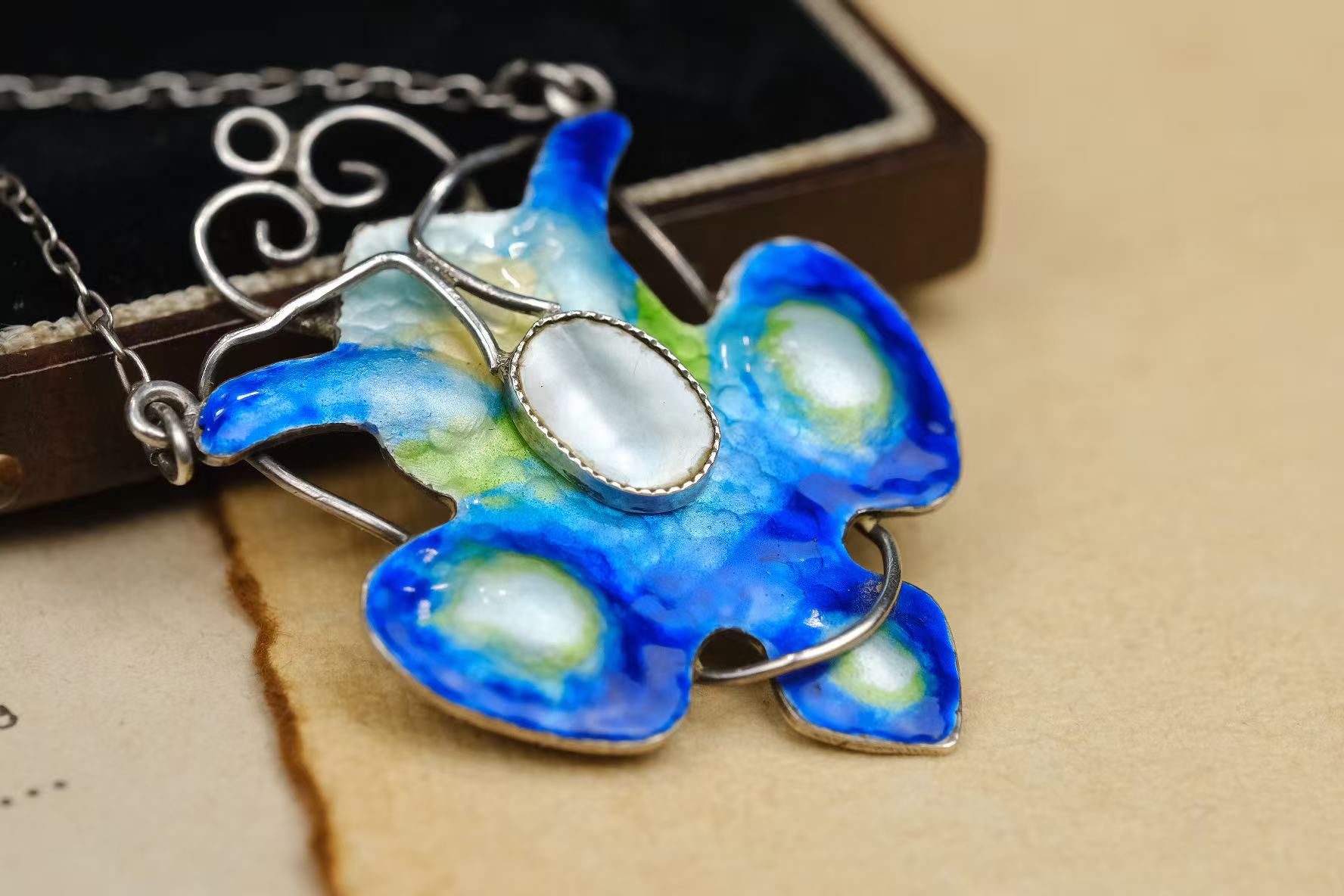 circa 1910s Arts and Crafts sterling silver enamel tulip pendant necklace side view