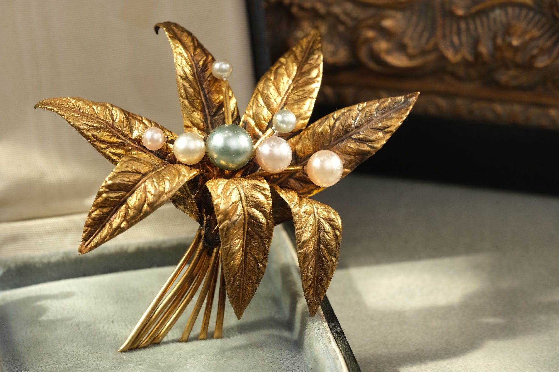Vintage Made In French Signed Gold Tone Leaf & Glass Pearl Brooch