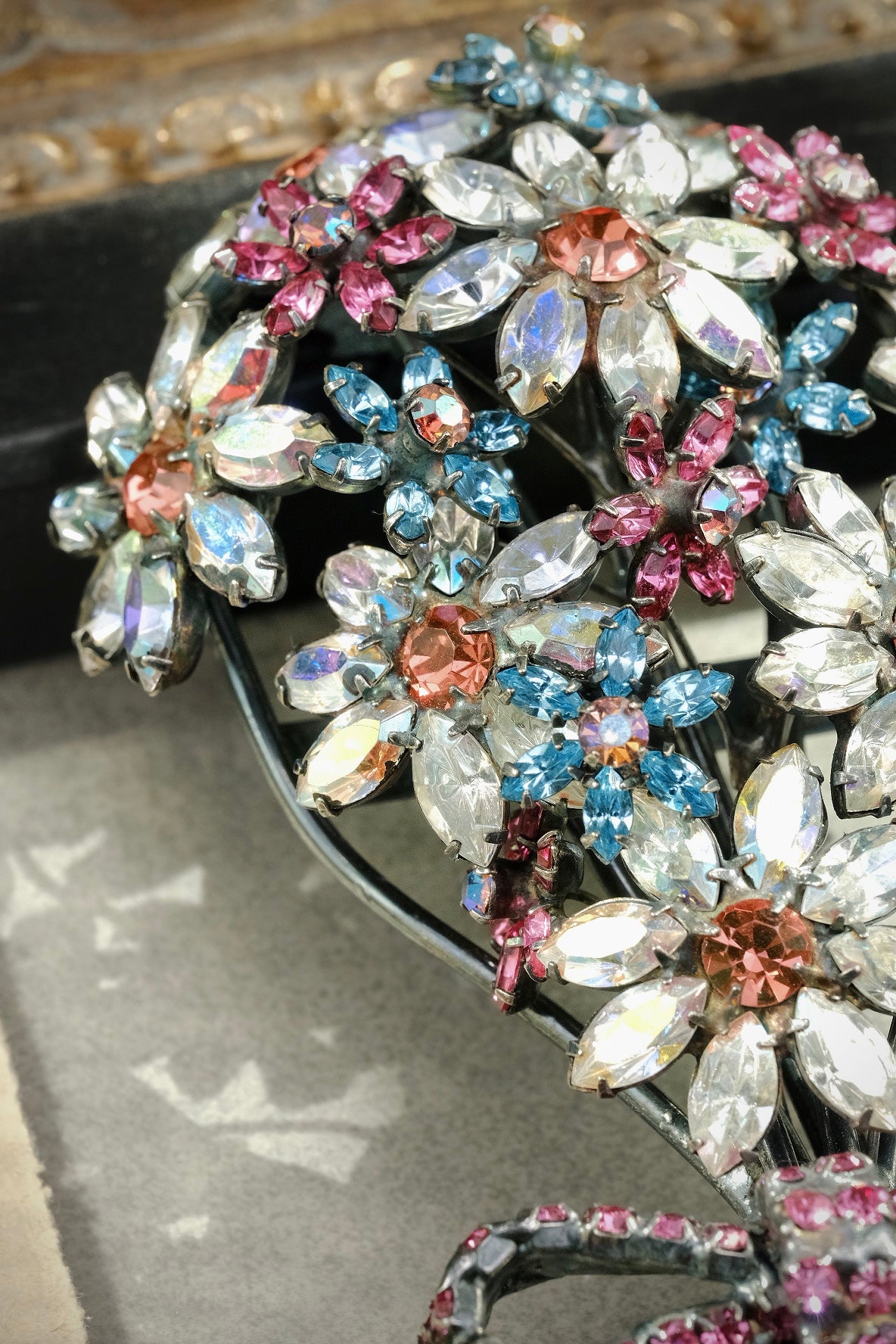 Vintage Dorothy Bauer Giant Dimensional Floral Bouquet Brooch – Aurora Borealis Rhinestones, Art Statement Piece, 16cm