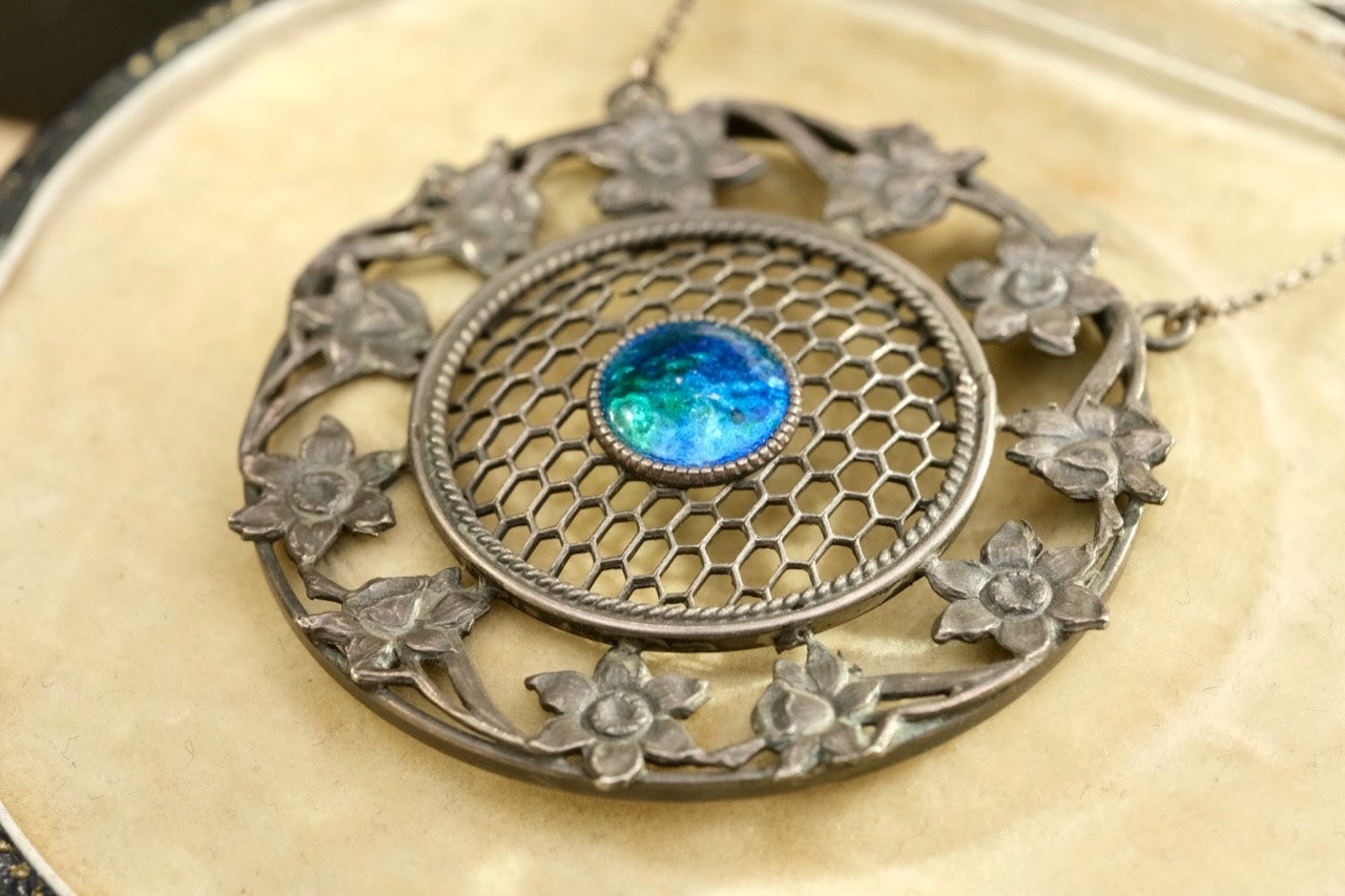 Art Nouveau sterling silver honeycomb enamel pendant side profile