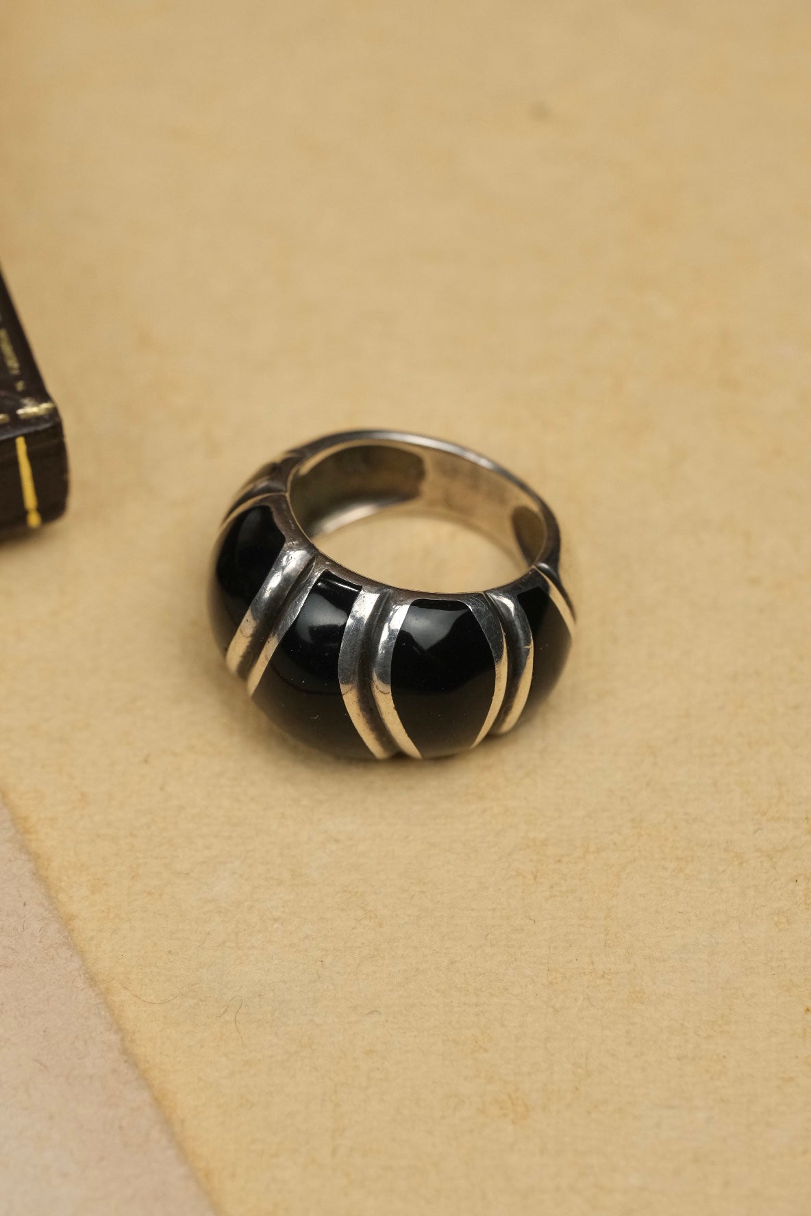 Vintage Taxco black onyx ring, top view