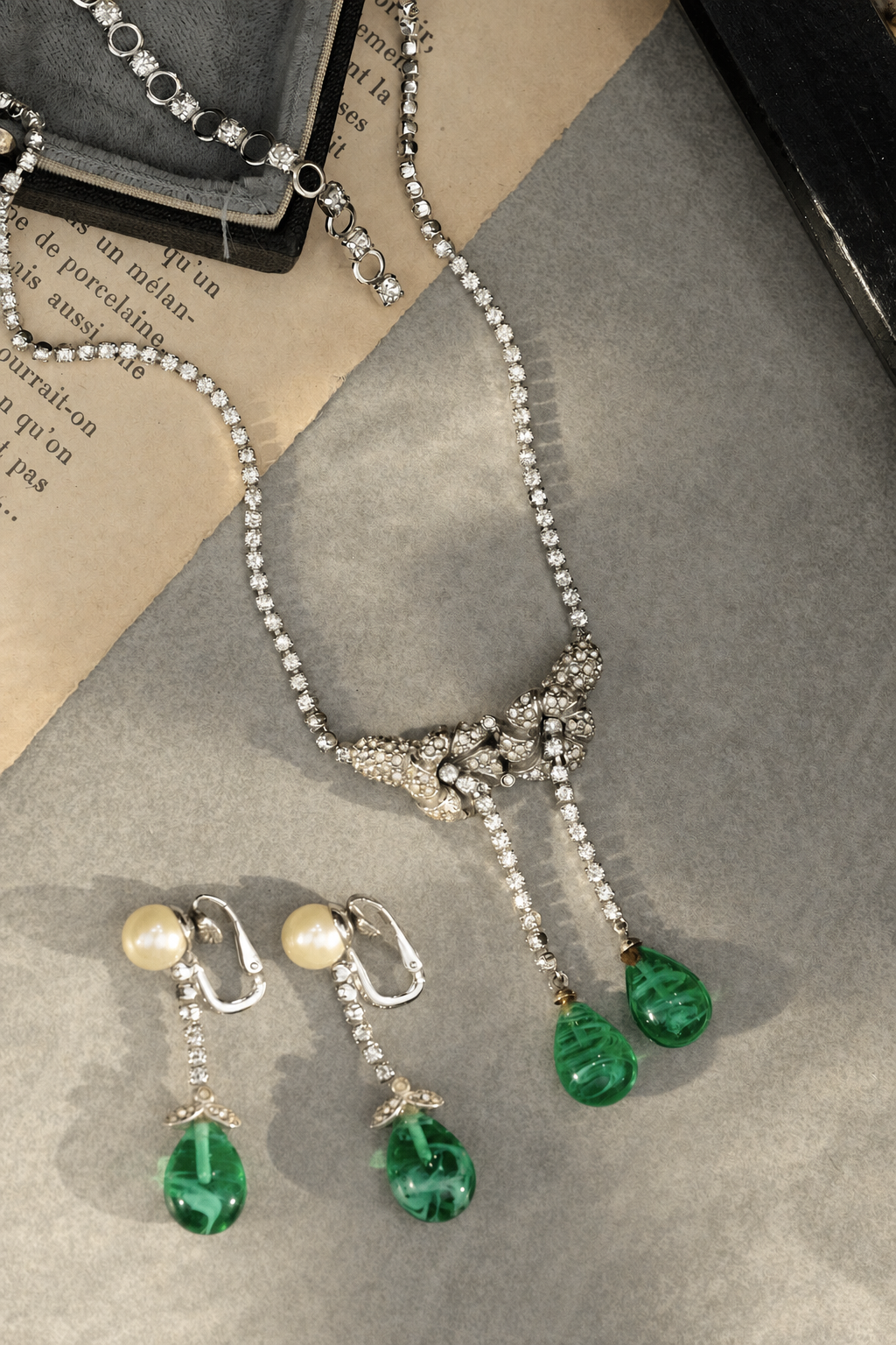 Vintage Ciner green swirled glass floral necklace and signed clip-on earrings set, full view